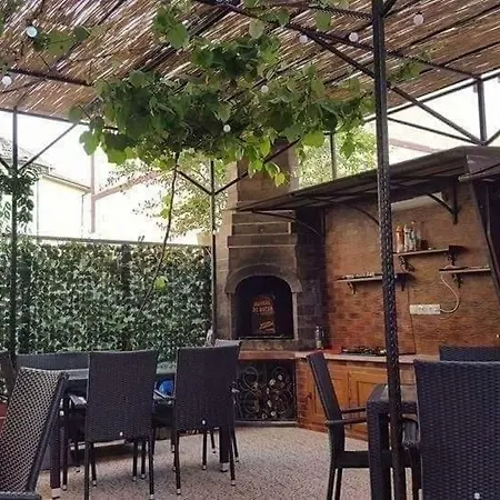 Crinis بيت ضيافة